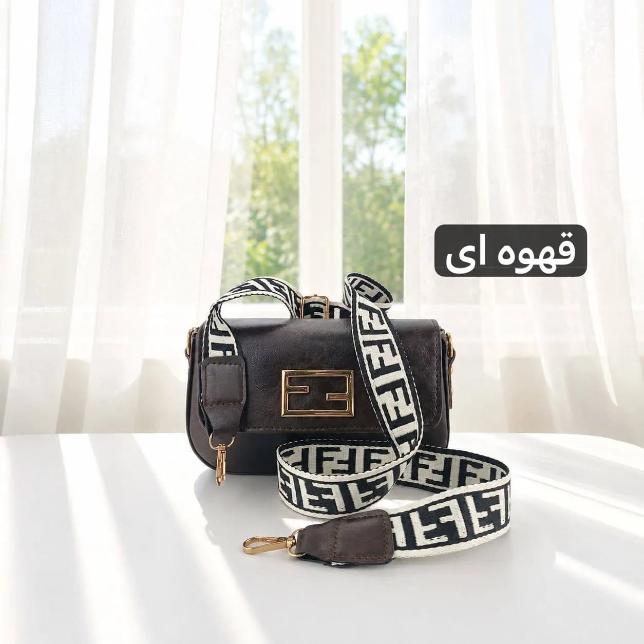 کیف پاسپورتی چرم مصنوعی زنانه روزمره بند بلند ابعاد 21 در 13 سانتی متر — تصویر ۷