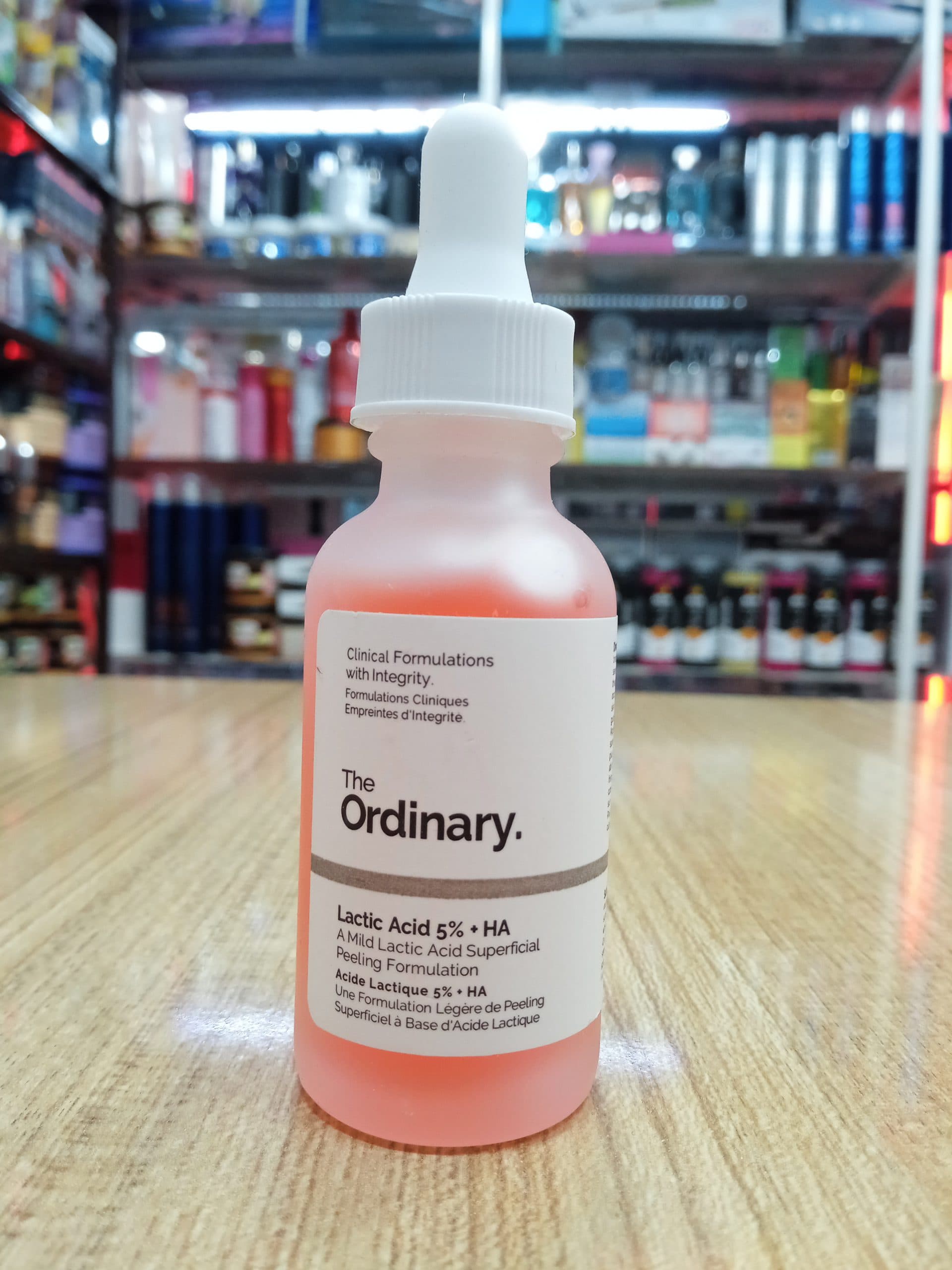 سرم لاکتیک اسید 5% اوردینری جوانساز و آبرسان پوست حجم 30 میلی لیتر — تصویر ۶