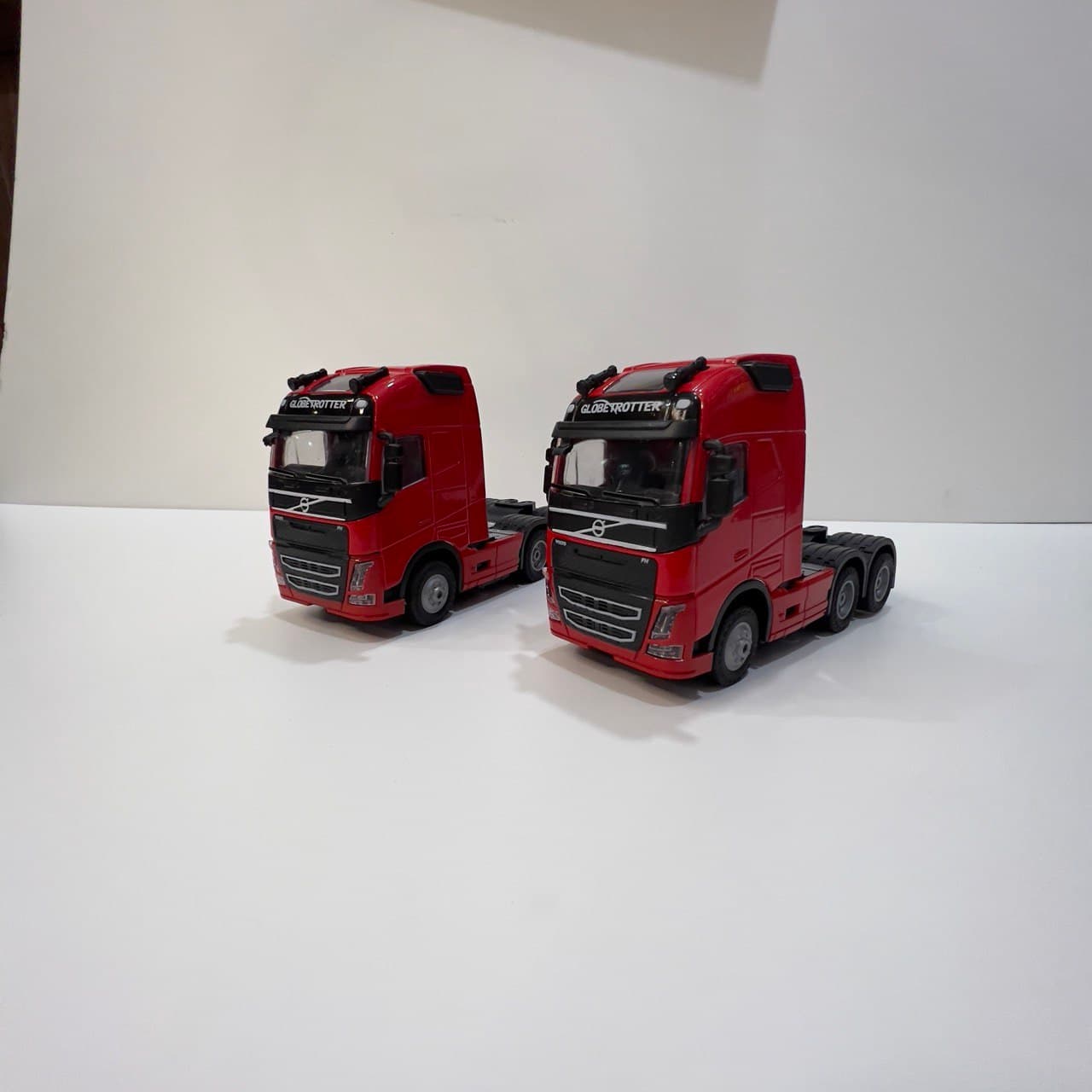 ماکت فلزی تریلی fh500 دو محور