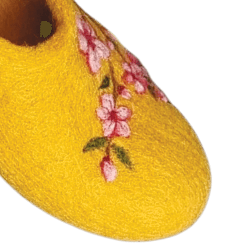 Flat Blossom Felt Slippers – Hoorfelt Brand — تصویر ۲