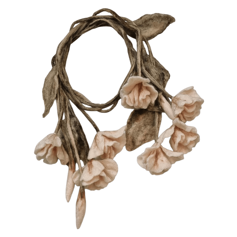 Fantasy Felt Shawl with 7 Tulips and 2 Buds – Horfelt Brand — تصویر ۲