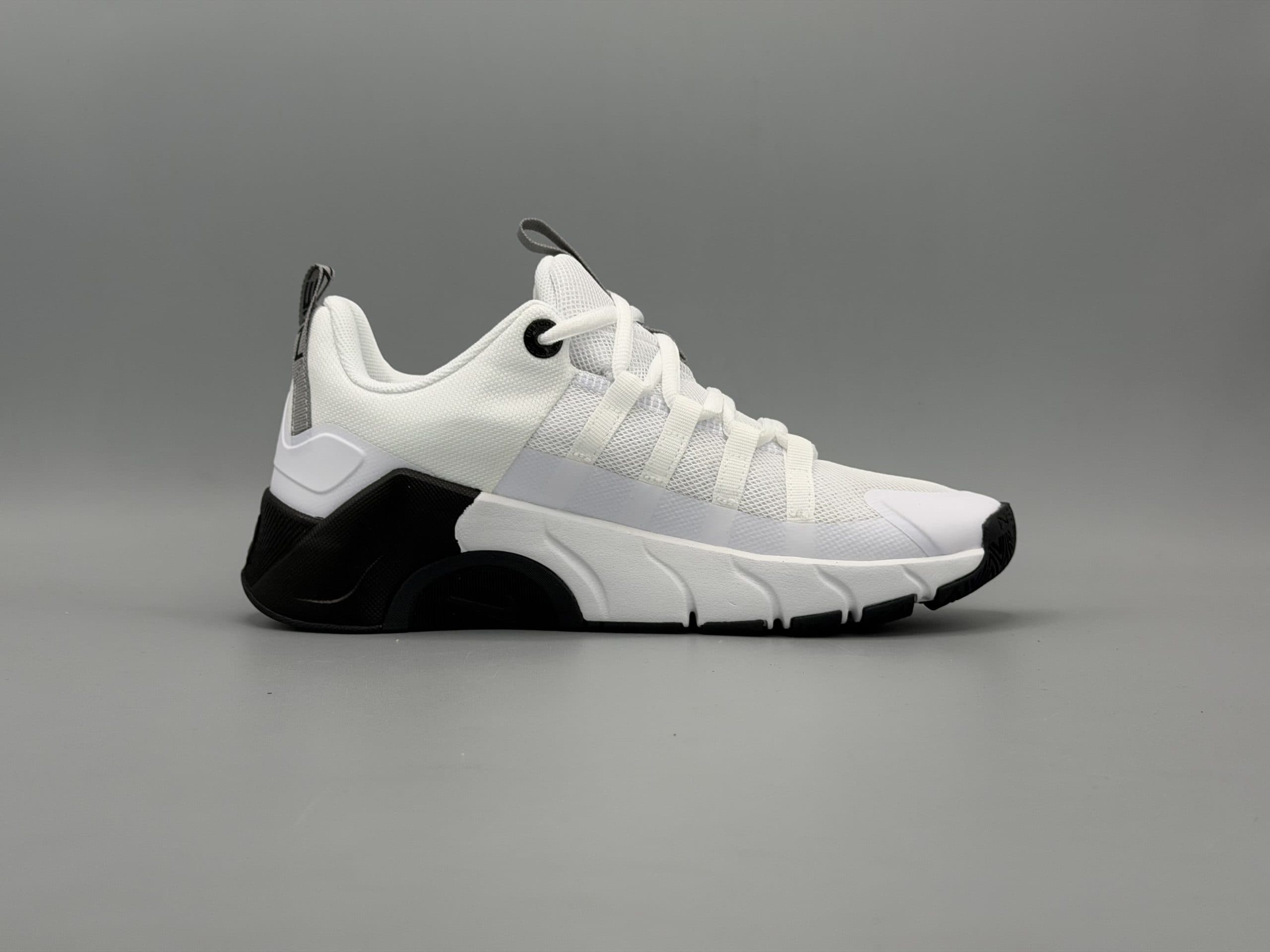 کتانی نایکی متکان7 سفید مشکی/Nike Metcon — تصویر ۳