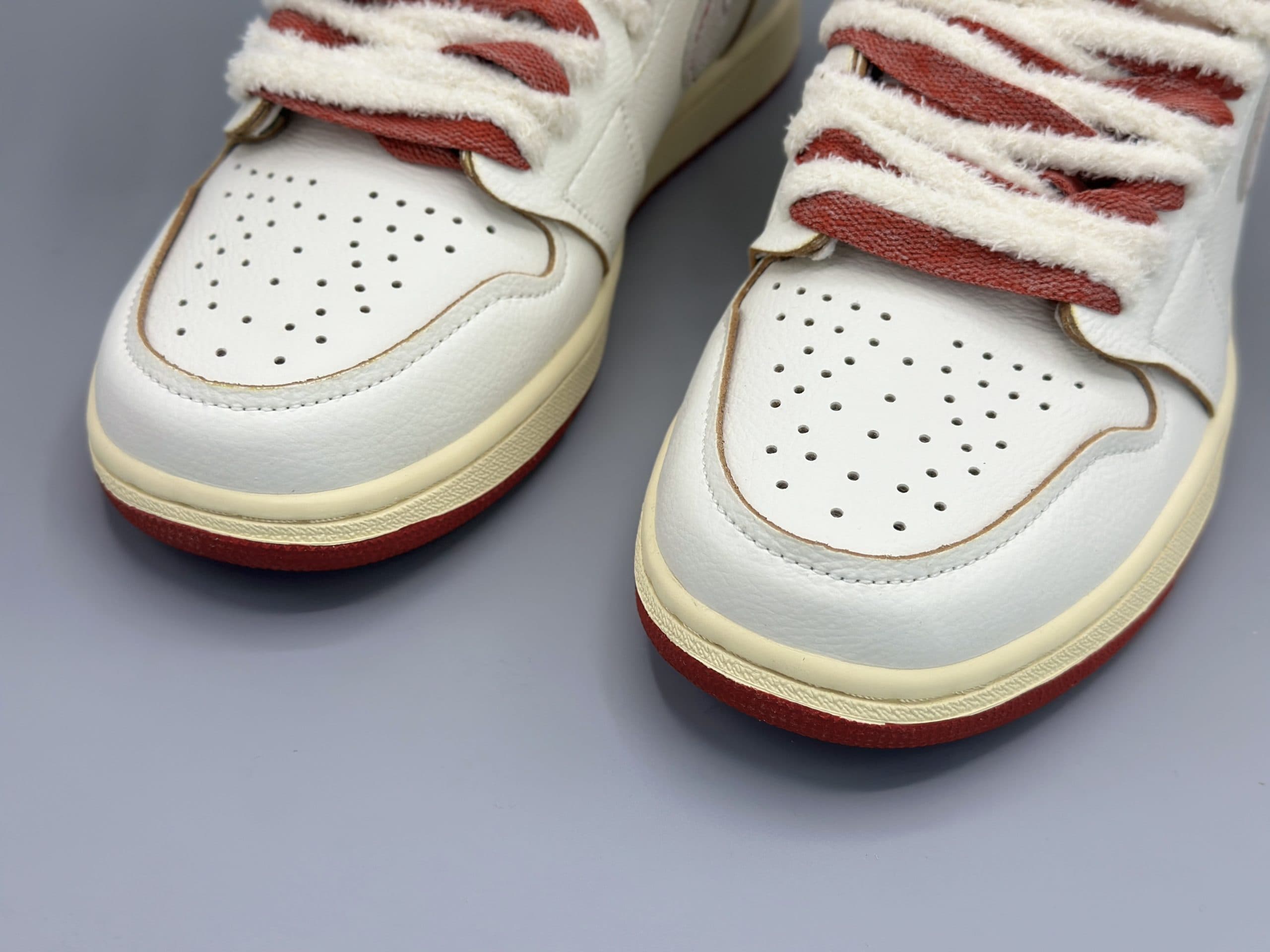 کتانی نایکی جردن1 ریر ایر های/Nike Air Jordan1 Rare Air — تصویر ۷