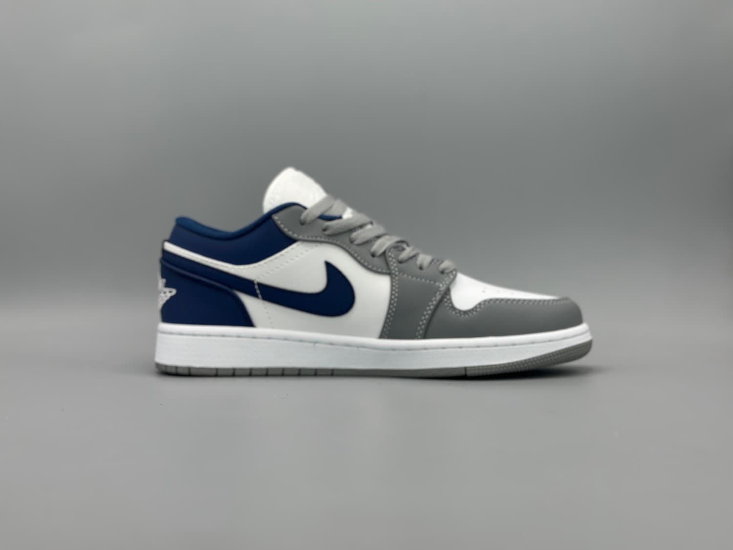 کتانی نایکی جردن1 لو فرنچ بلو های کوالیتی/Nike AJ1 low French Blue — تصویر ۳