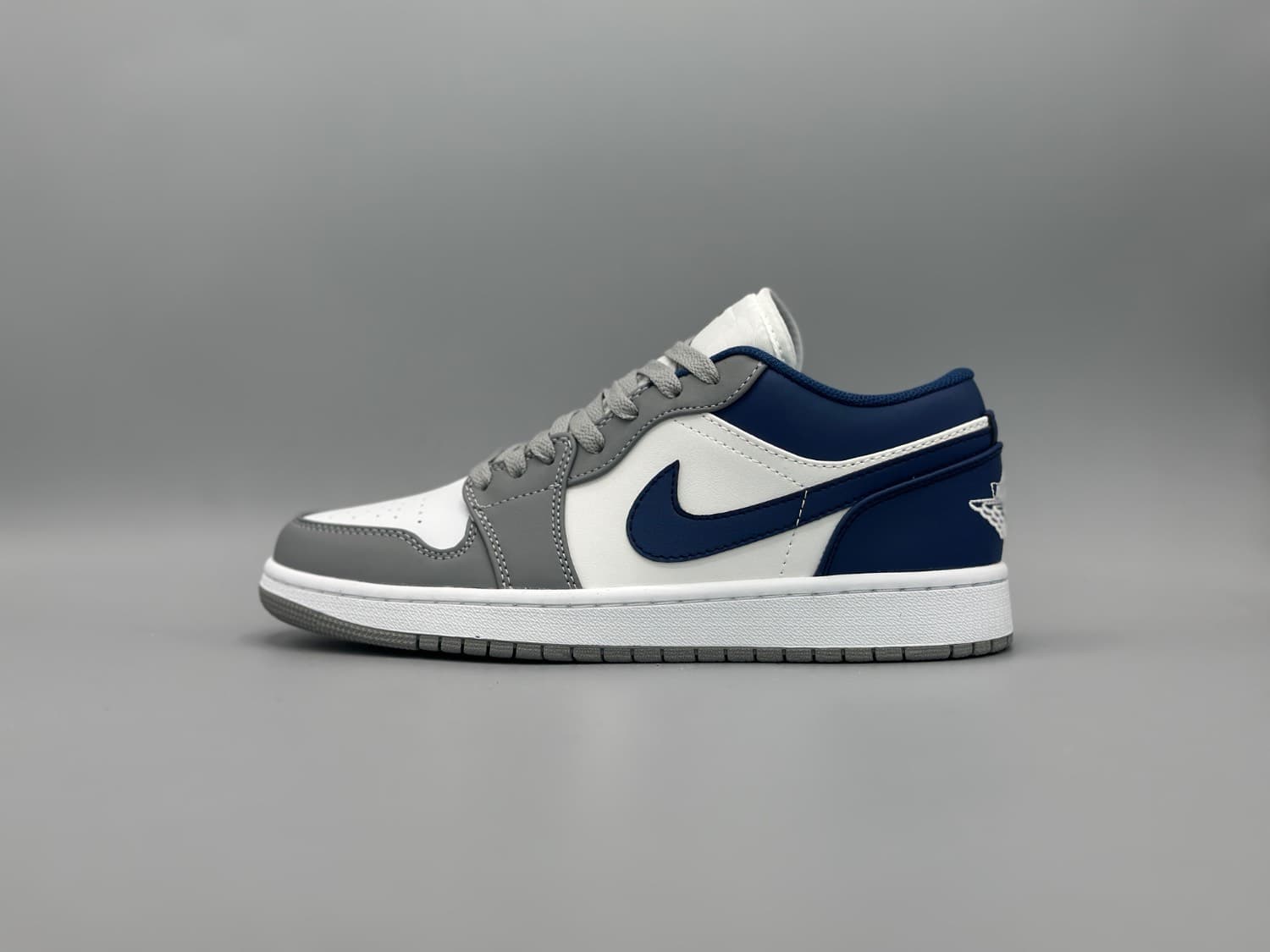 کتانی نایکی جردن1 لو فرنچ بلو های کوالیتی/Nike AJ1 low French Blue