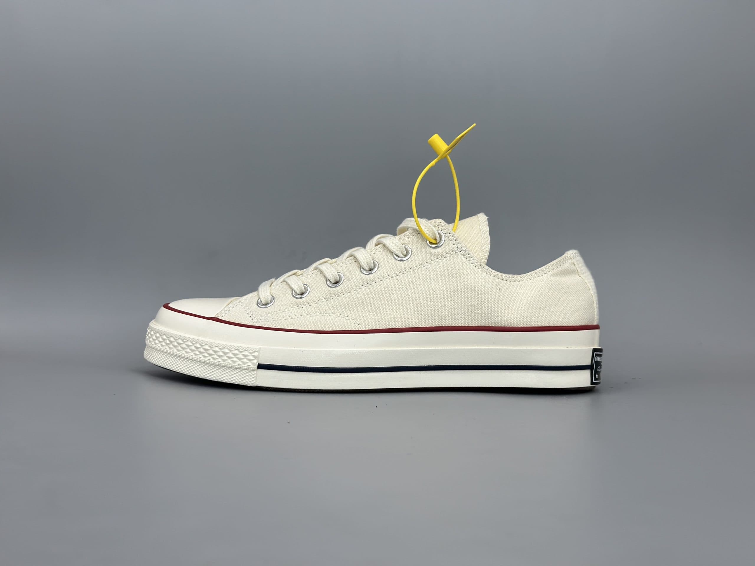 کتانی کانورس چاک تیلور آل استار لو فول کرم/ Converse chuck Tylor low