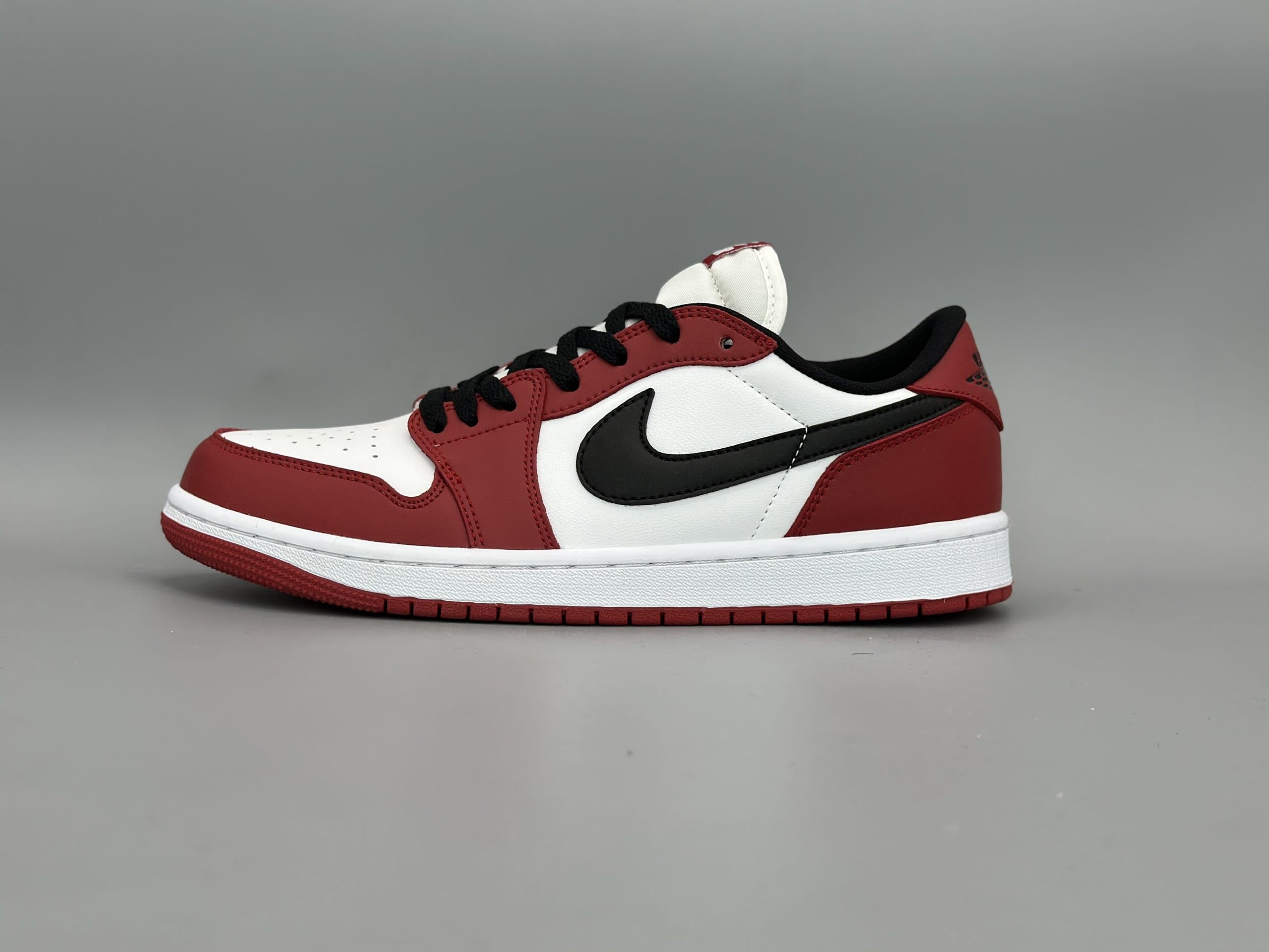 کتانی نایکی جردن1لو شیکاگو/Nike Air Jordan1 low Chicago — تصویر ۲