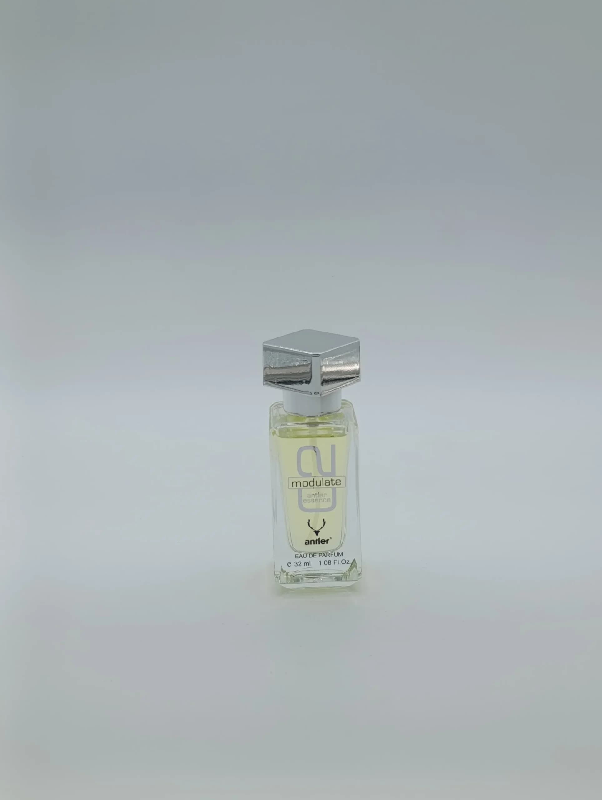 ادو پرفیوم جیبی اسپرت انتلر Antler مدل اسنتریک مولکول 02 Molecule حجم ۳۲ میل | تند و شیرین آمبروکسان — تصویر ۲