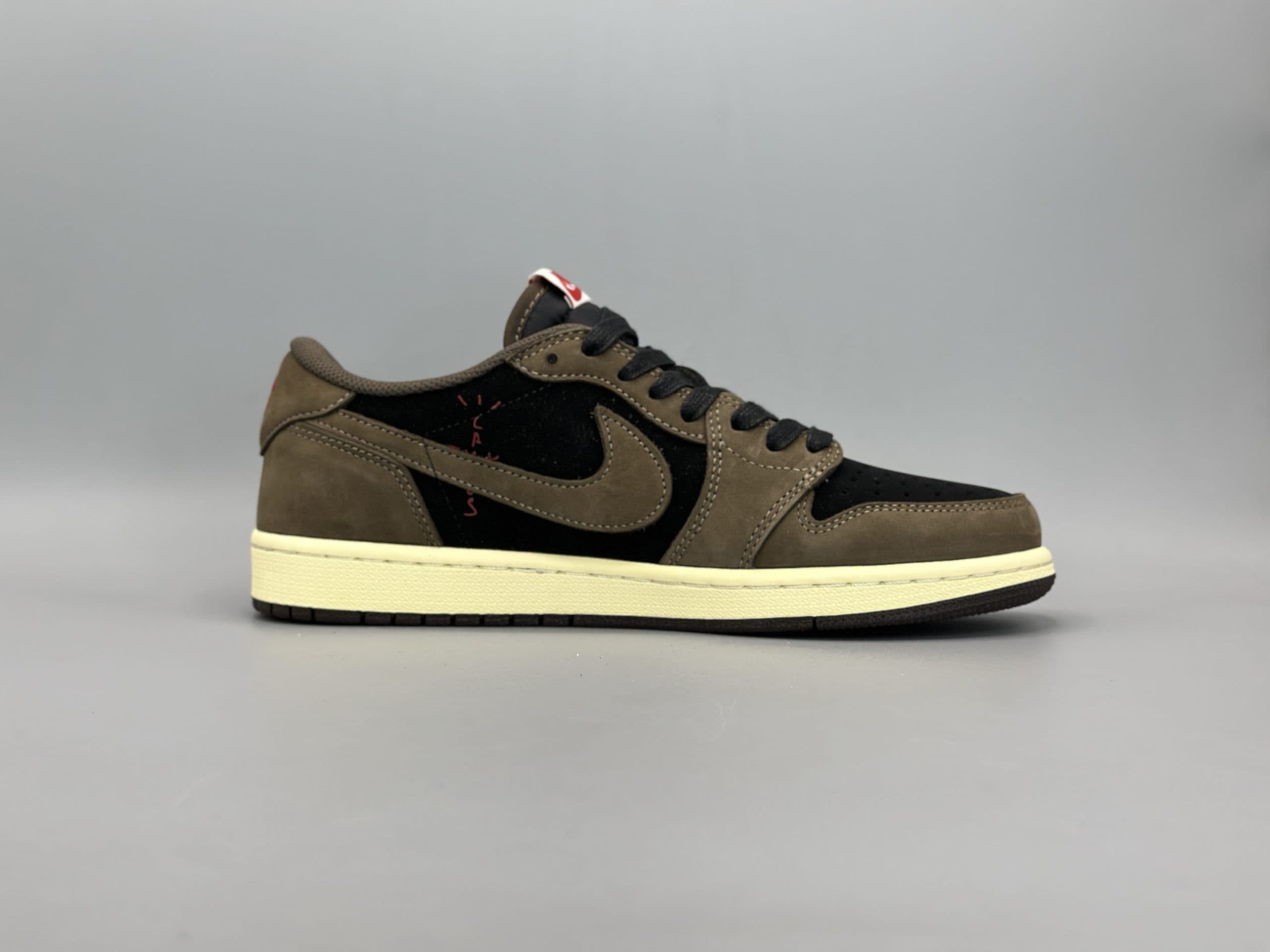 کتانی نایکی جردن1لو تراویس فرگمنت سفید مشکی آبی/Nike Air Jordan1 low Travis — تصویر ۱۱