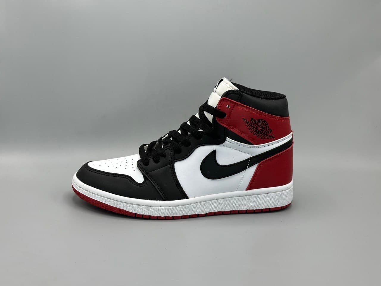 کتانی نایکی جردن1 بلک توو/Nike Air Jordan1 Black toe — تصویر ۲