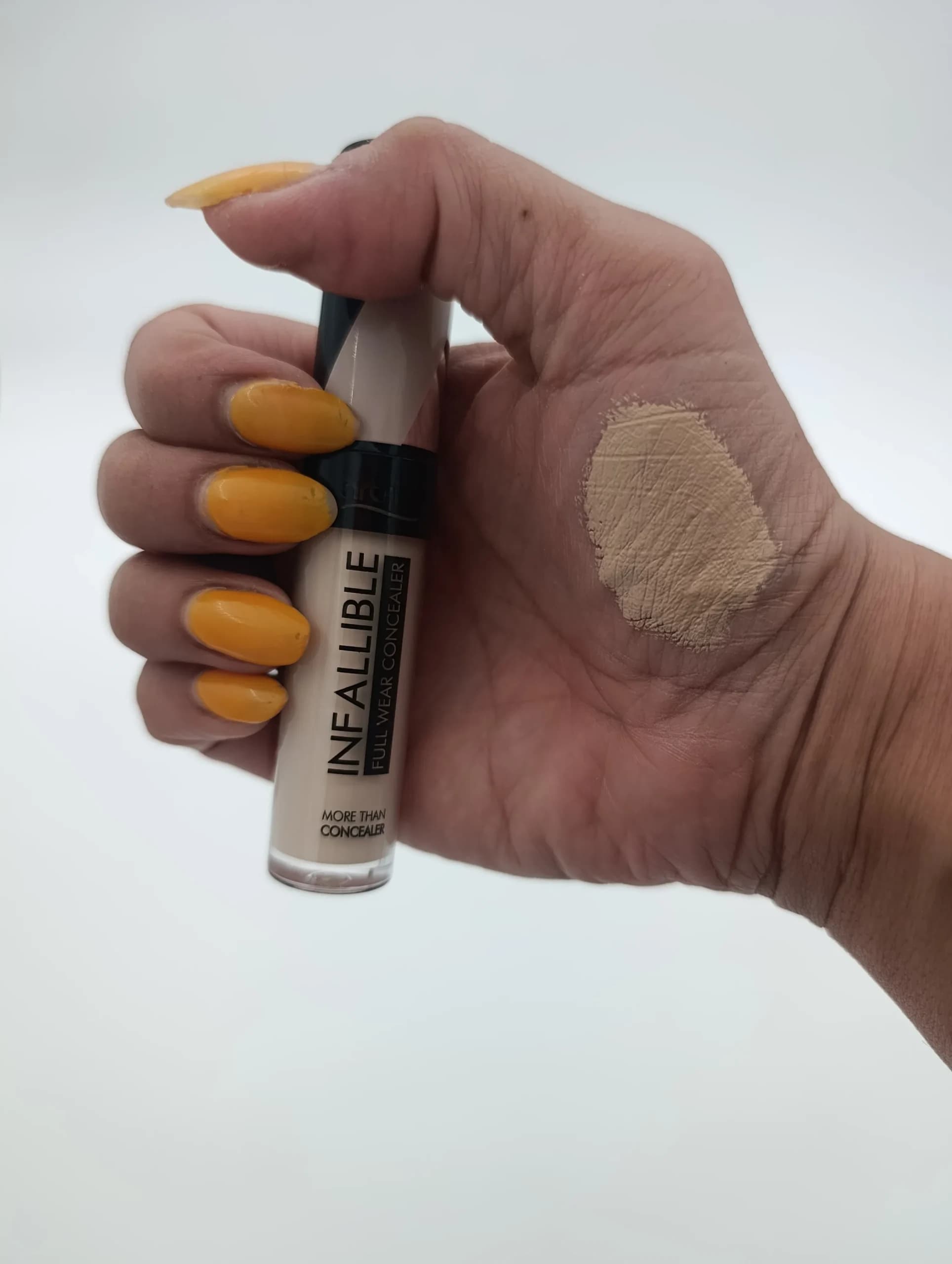 کانسیلر مایع آرت اسکین Artskin مدل اینفالیبل Infallible | پوشش‌دهی بالا و مات ضد چروک (اورجینال) — تصویر ۲
