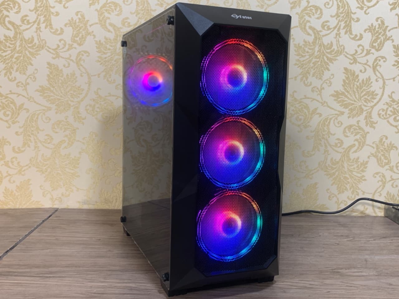 کیس گیمینگ-طراحی-اداری-خانگیCOR i5 رم 16 گیگ گرافیک 8 گیگ DDR5 کد S2
