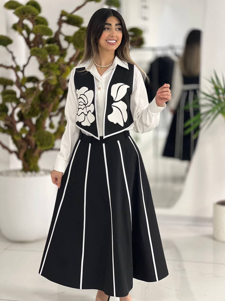 وست و دامن رز سفید — تصویر ۲