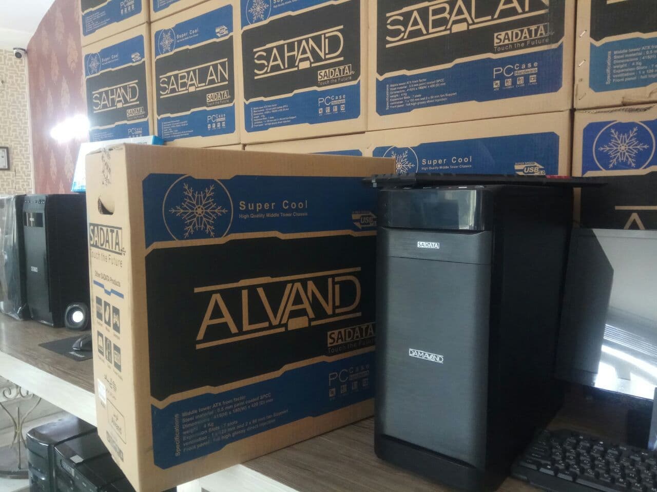 کیس گیمینگ-طراحی-اداری-خانگی نسل 12 | پردازنده COREI5 | گرافیک 8 گیگ DDR5 | رم 16 گیگ | گارانتی تعویض