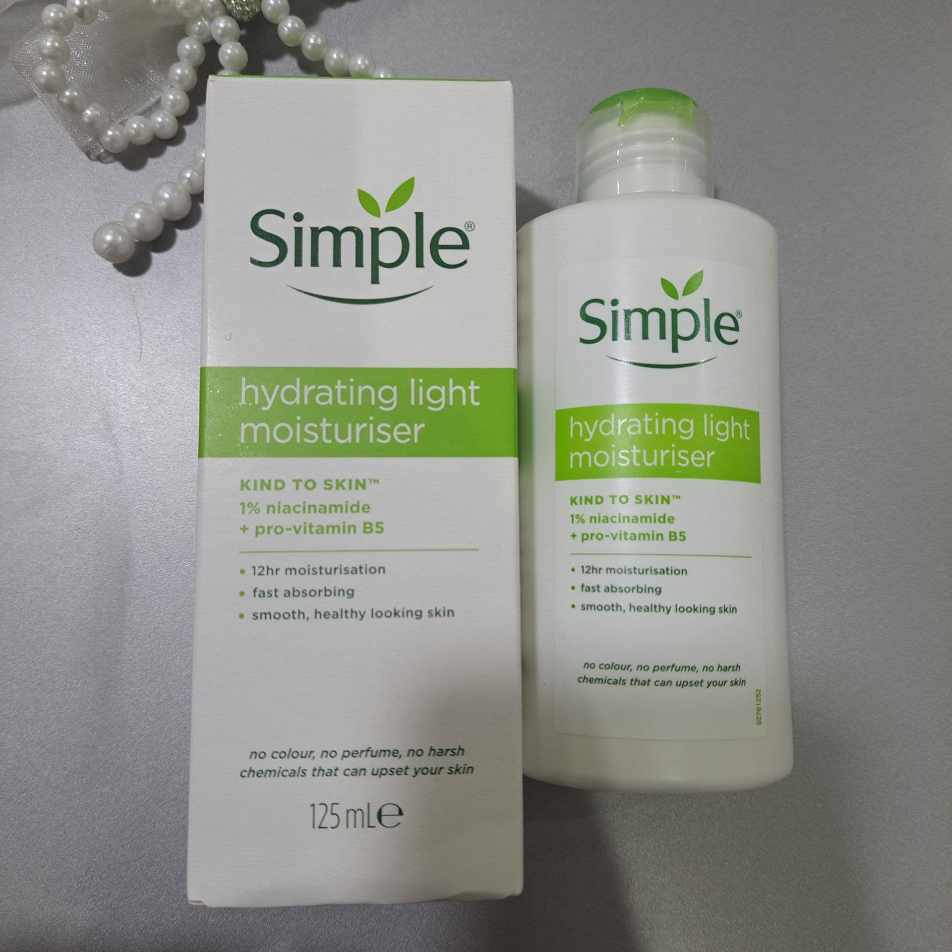آبرسان سیمپل لایت 125 میل | Simple Hydrating Light Moisturiser اورجینال