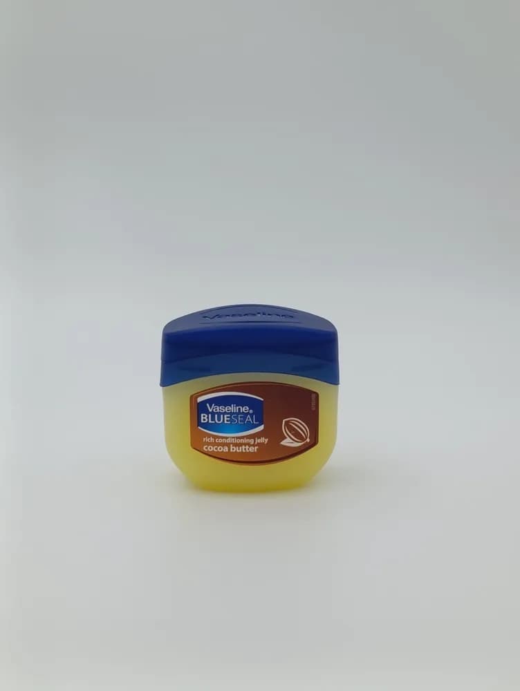 کرم مرطوب‌کننده وازلین (Vaseline) حاوی عصاره کرم کاکائو حجم ۱۰۰ میلی‌لیتر