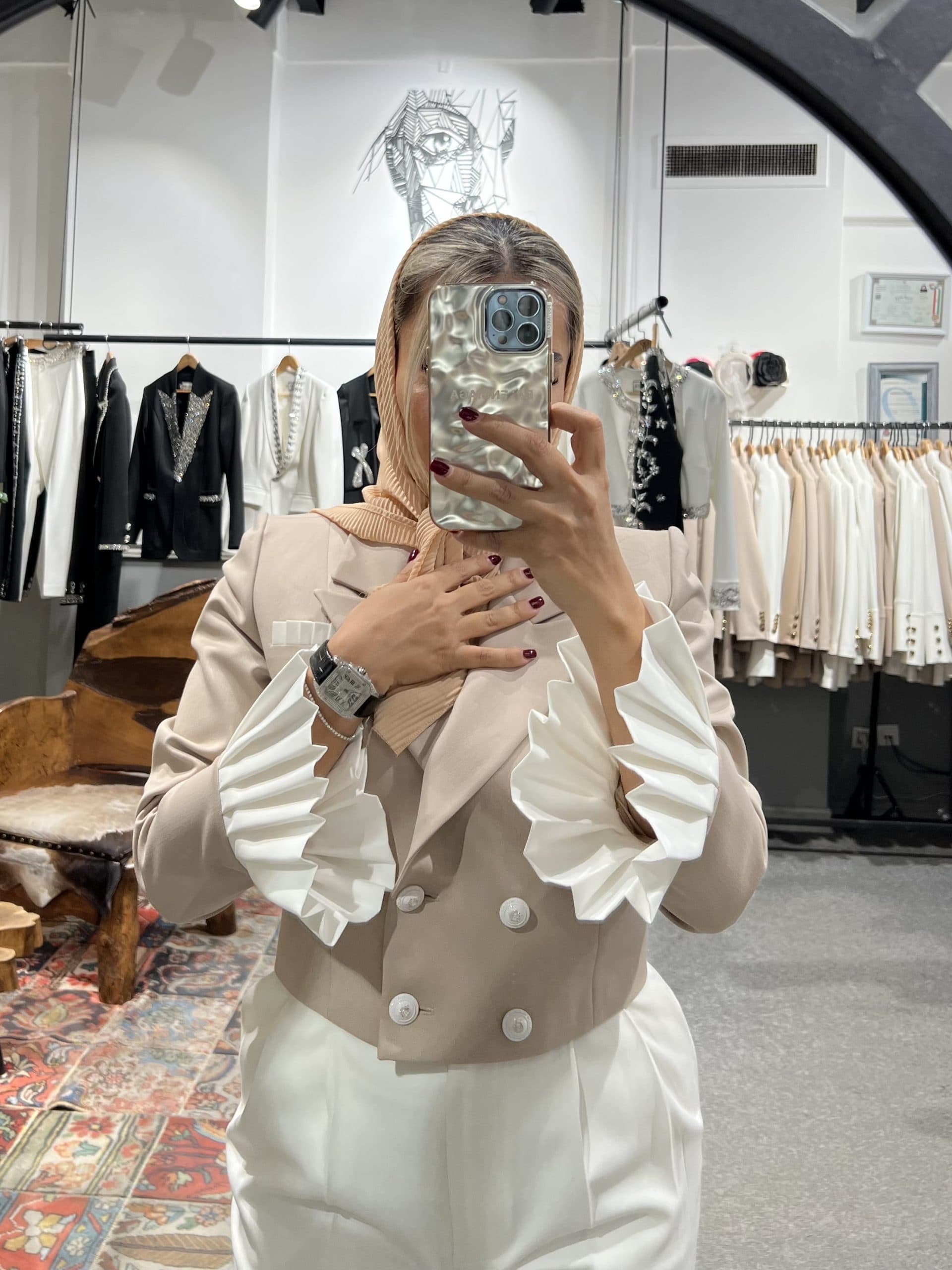 کراپ کت پلیسا — تصویر ۴