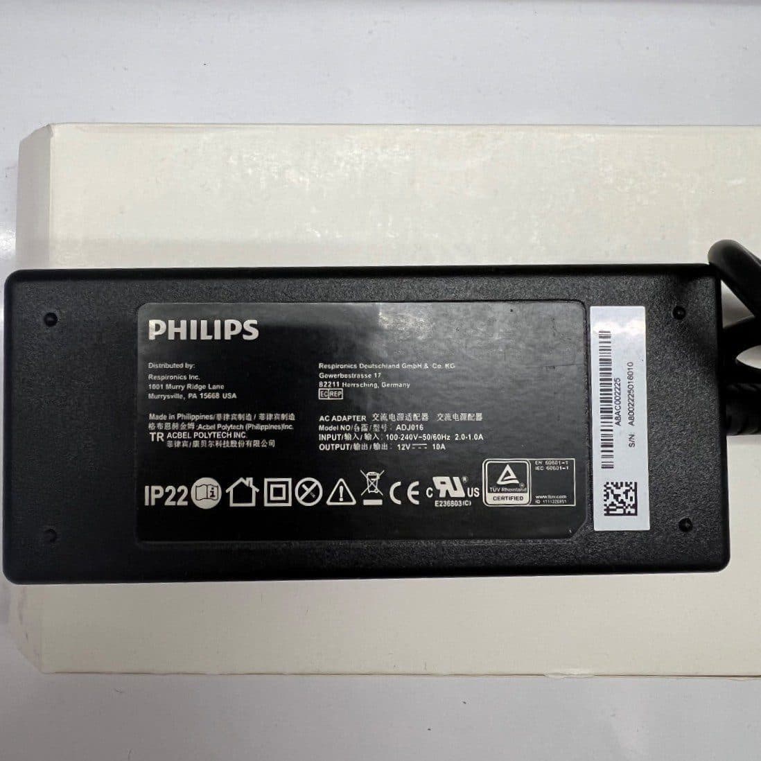 مبدل برق شهری به فندکی خودرو برند PHILIPS — تصویر ۴