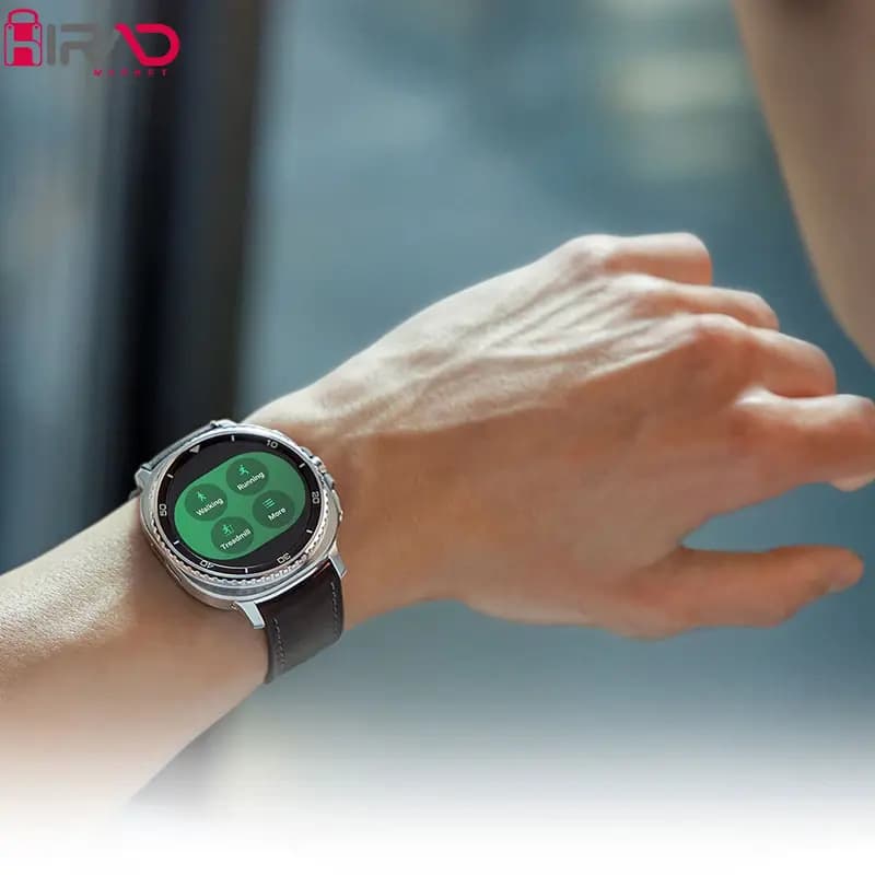 ساعت هوشمند سامسونگ مدل Galaxy Watch 8 Classic 46mm (L500) با بند چرمی — تصویر ۴