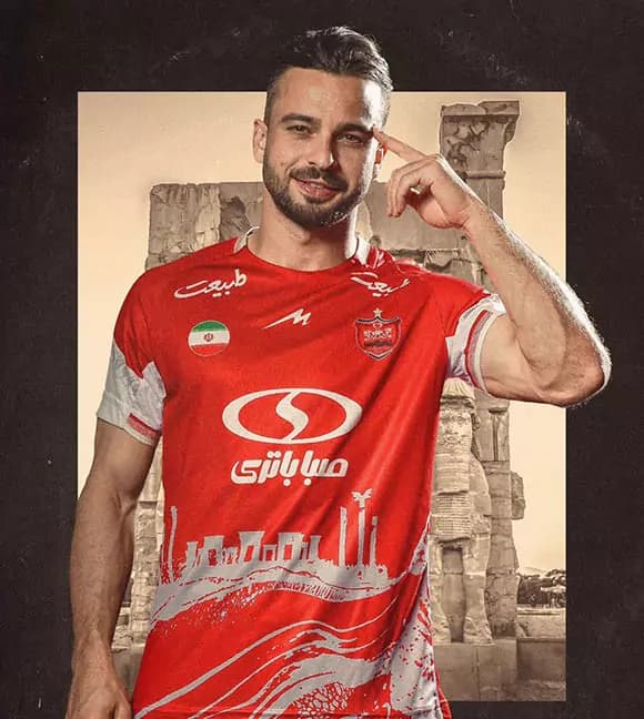 لباس پرسپولیس1403کولمکس با اسپانسرصبا باتری — تصویر ۵
