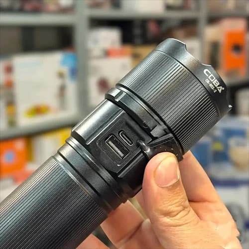چراغ قوه شارژی زوم‌دار کوبا COBA مدل CB-B52-2 — تصویر ۷