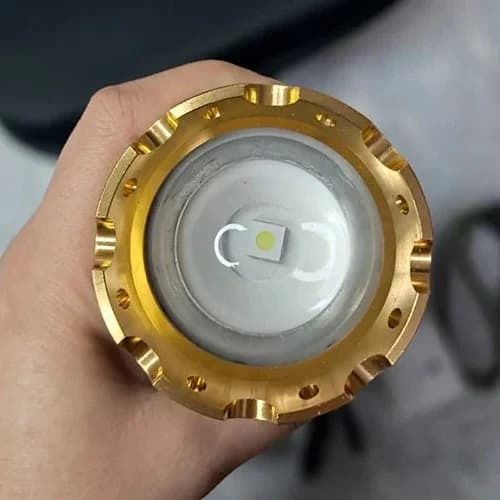 چراغ قوه فانوسی زومدار اسمال سان مدل ZY-T302 — تصویر ۶