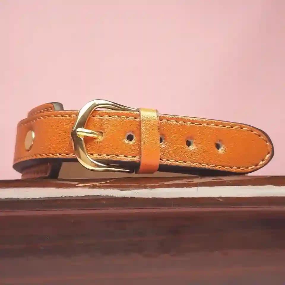 دستبند چرمی عقیق زرد خطی کد 2596 — تصویر ۲