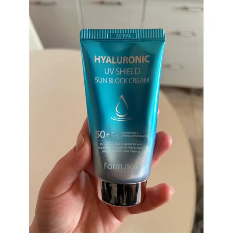 کرم ضد آفتاب آبرسان فارم استی Hyaluronic SPF 50 حجم ۷۰ گرم — تصویر ۴