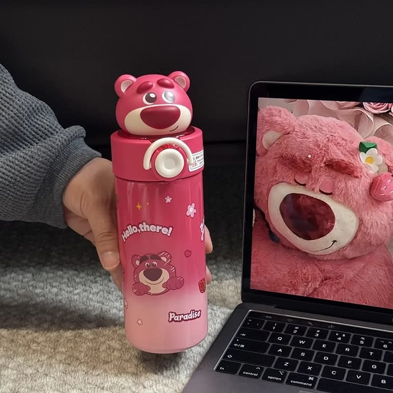 قمقمه استیل نی‌دار دیزنی لوتسو Lotso اورجینال ۴۵۰ میلی‌لیتری — تصویر ۵