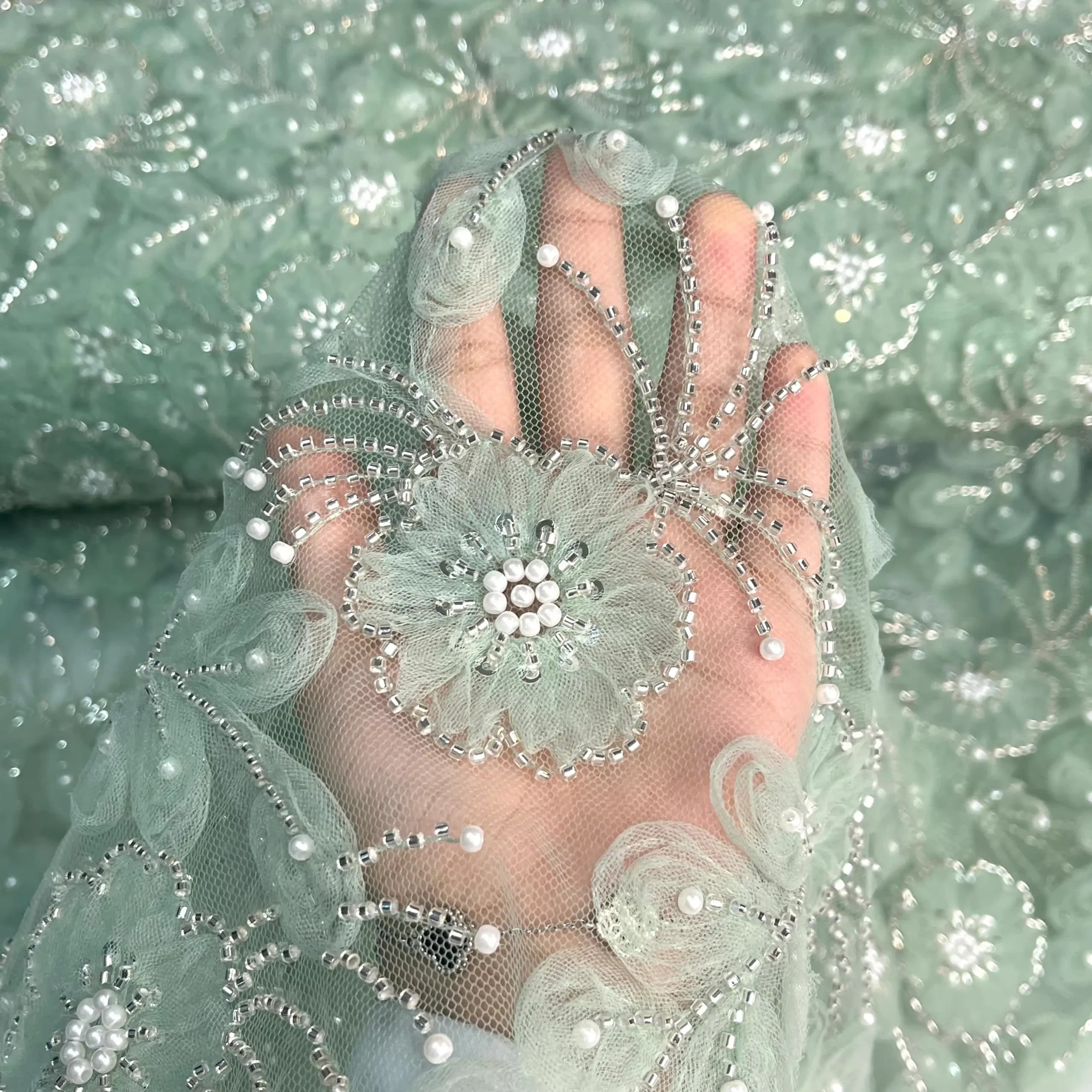 پارچه تور روبان‌دوزی کارشده سبز — تصویر ۳