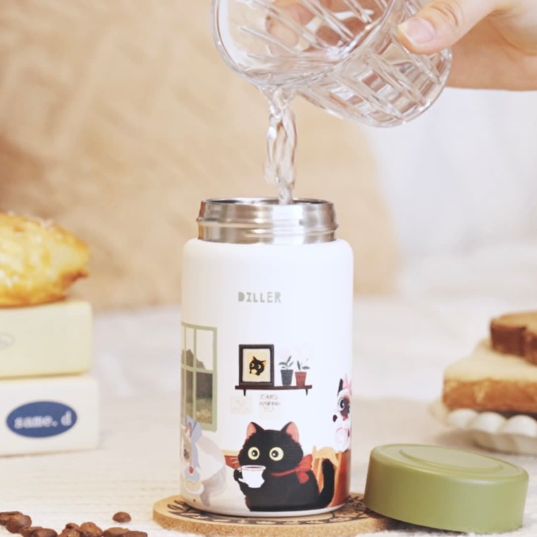 تراول ماگ دیلر گربه پارتی درپیچ ۲۸۰ میل اورجینال | Travel Mug Diller Cat Party — تصویر ۵