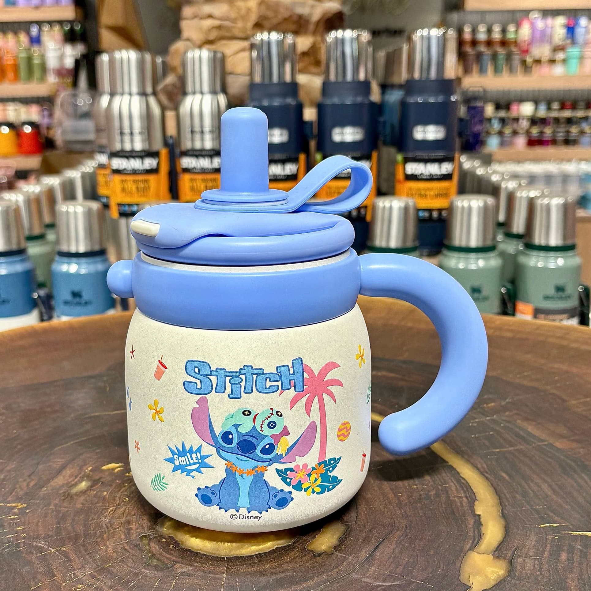 فلاسک استیچ دیزنی اورجینال ۹۵۰ میل | فلاسک استیل دسته‌دار با درب نی‌دار Disney — تصویر ۲