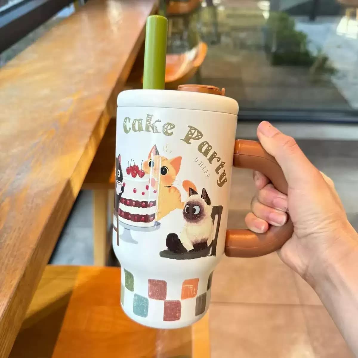 تراول ماگ دیلر مدل Kitty Meow گنجایش ۱ لیتر | تراول ماگ گربه DILLER — تصویر ۳