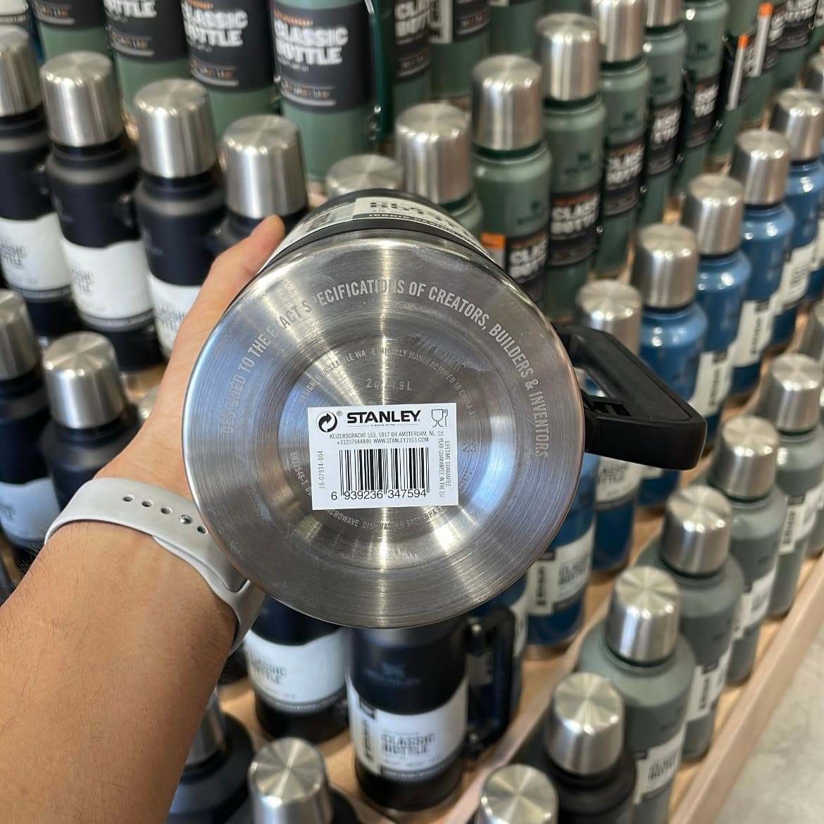 فلاسک استنلی 1.9 لیتر مشکی اورجینال | Stanley Classic Legendary Bottle 1.9L — تصویر ۲
