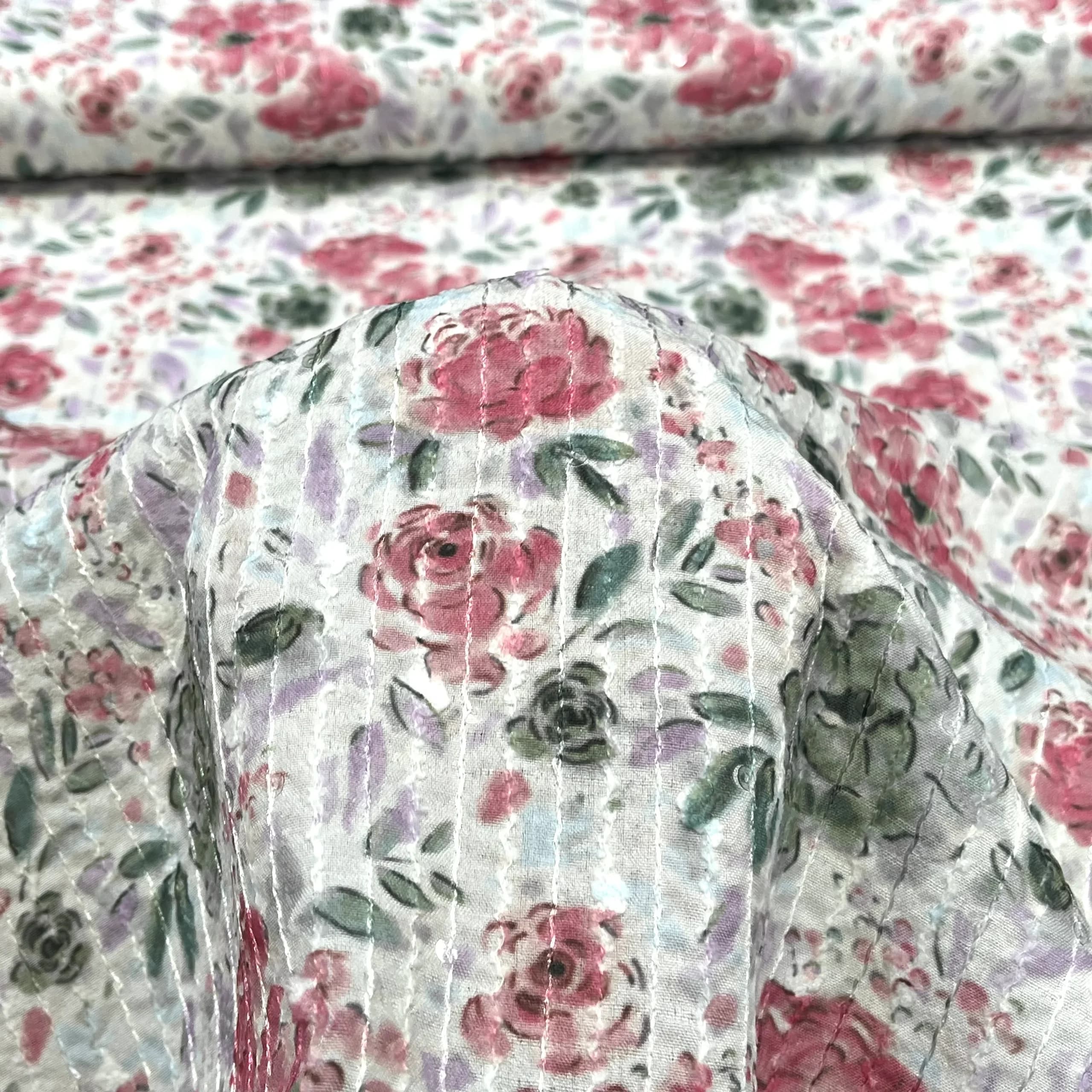 پارچه نخی امبرودری گل درشت سبز صورتی — تصویر ۳