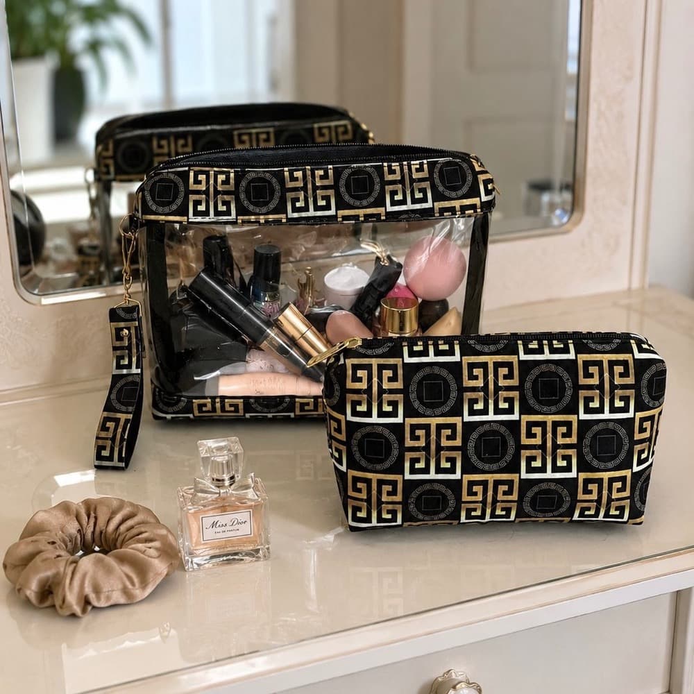کیف آرایش دوقلو طرح ورساچی (سایز بزرگ طلقی + سایز کوچک پارچه‌ای) — تصویر ۳