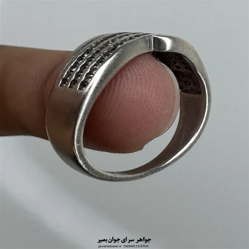 حلقه نقره ۹۲۵ با سه ردیف نگین و رکاب پهن — تصویر ۲