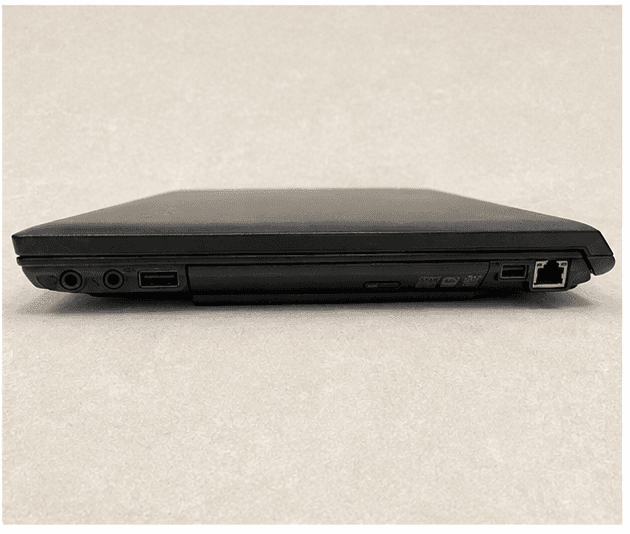 لپ تاپ استوک Lenovo مدل B570e پردازنده celeron ظرفیت 120 گیگابایت SSD رم 4 گیگابایت سایز ۱۵.۶ اینچ — تصویر ۳