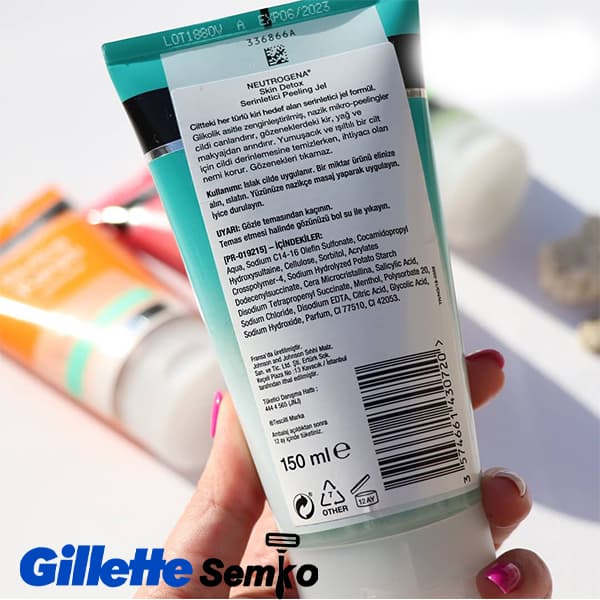اسکراب نوتروژینا Skin Detox — تصویر ۳