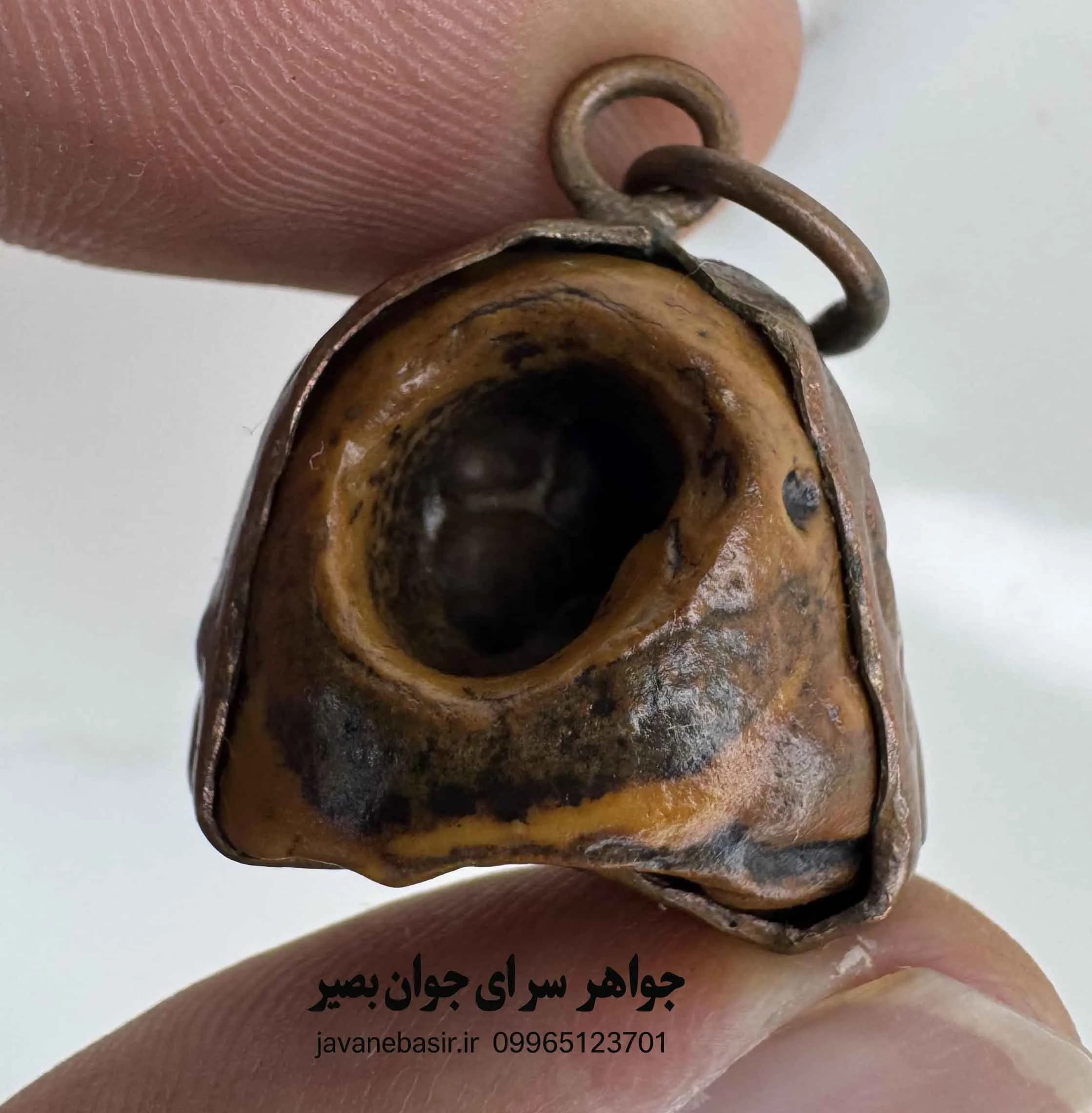 گردنبند سلطانی گبری مصری با قاب مسی؛ همراهی کهن برای محافظت و دفع انرژی منفی
