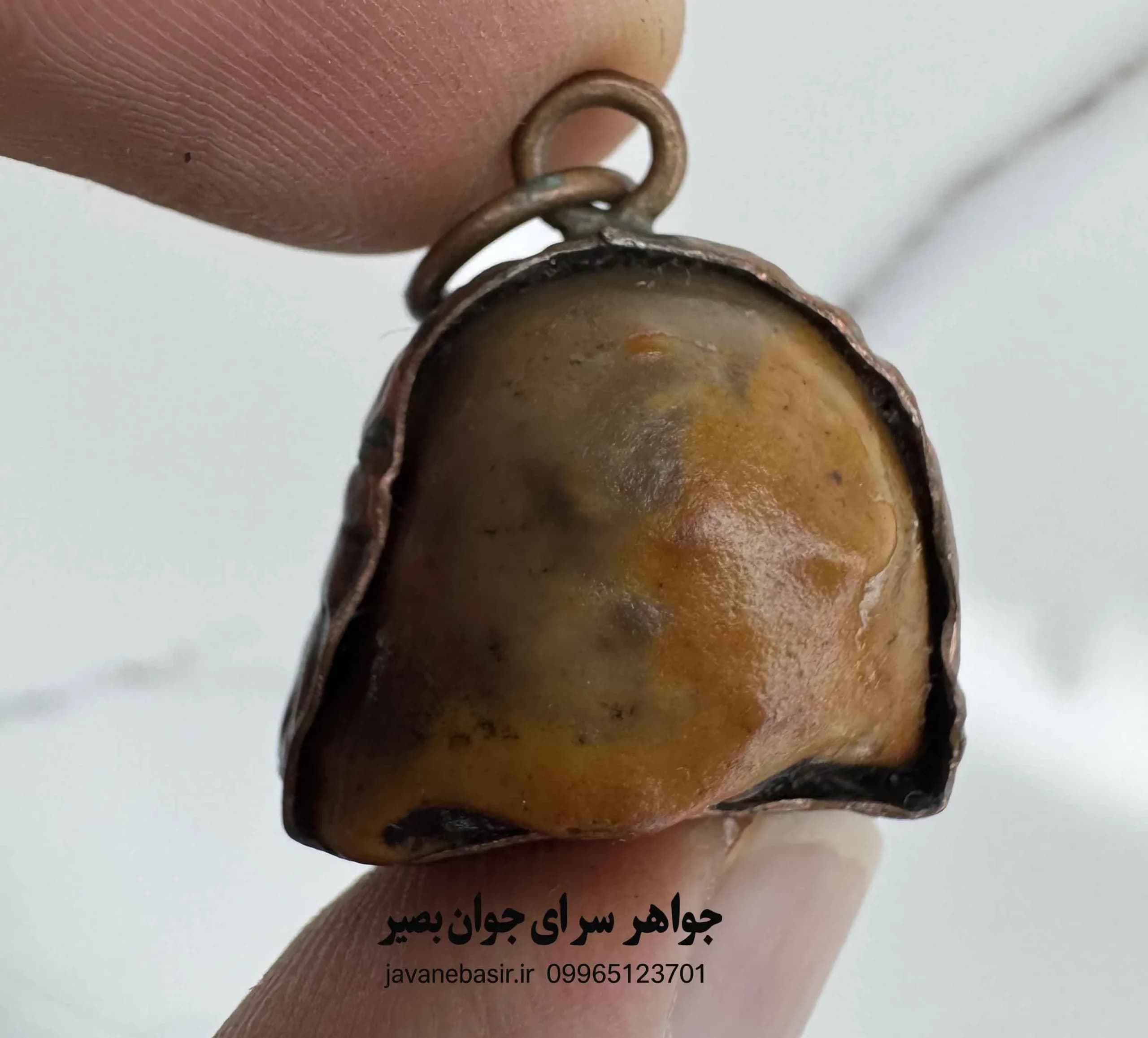 گردنبند سلطانی گبری مصری با قاب مسی؛ همراهی کهن برای محافظت و دفع انرژی منفی — تصویر ۲