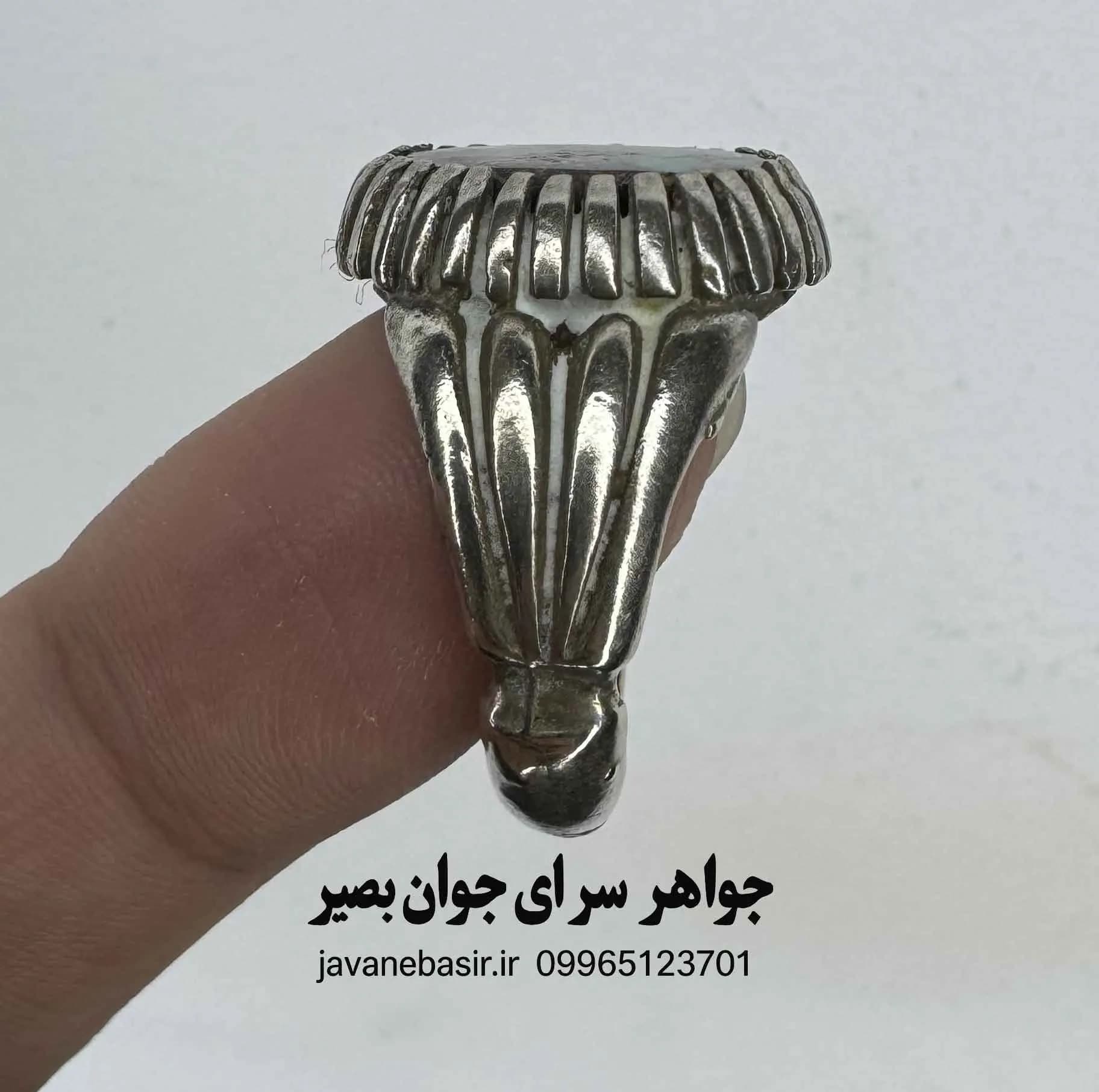 انگشتر فیروزه تیره نیشابور؛ شکوه شب‌آسمان در دل سنگی کهن — تصویر ۲