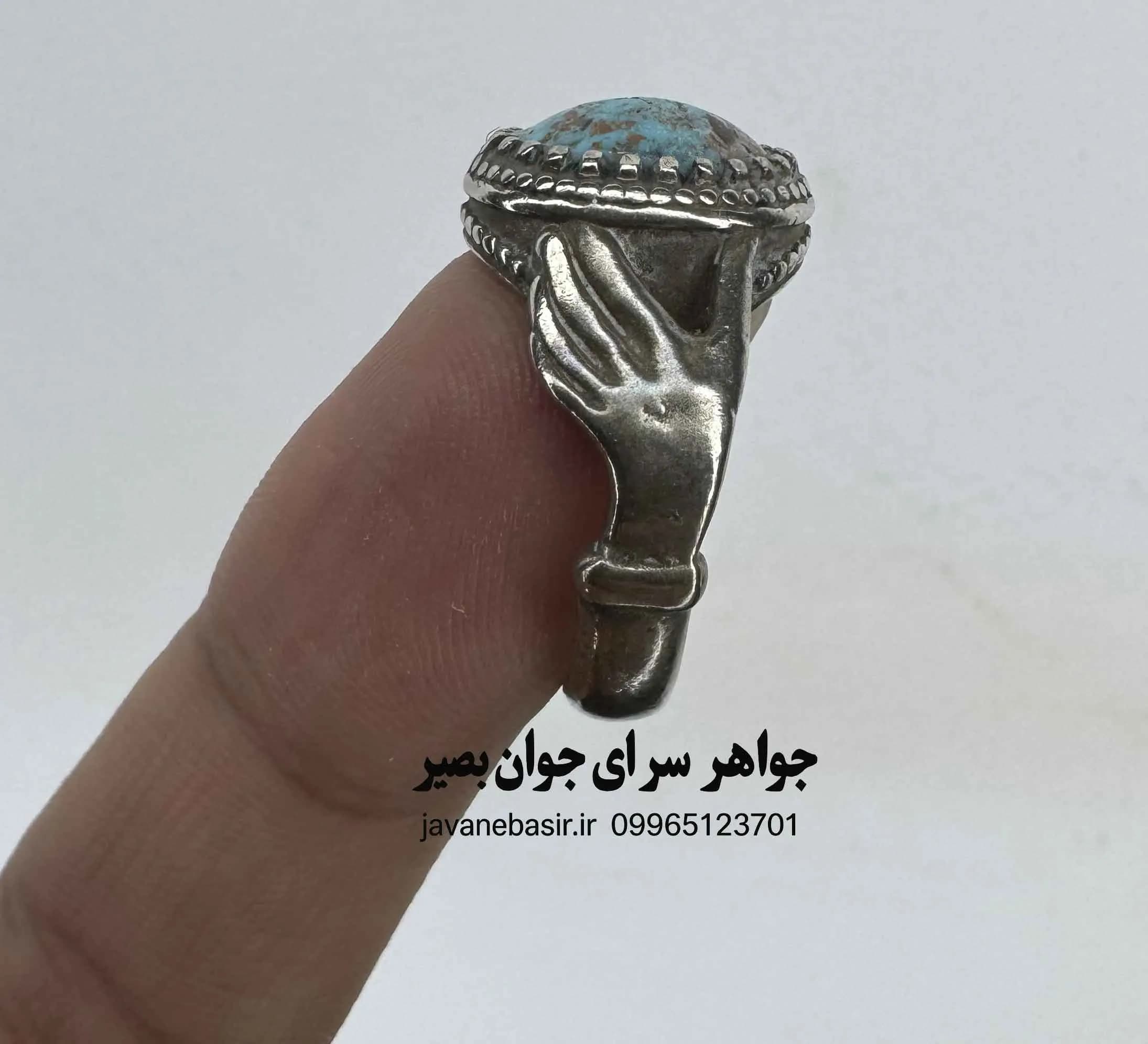 انگشتر فیروزه نیشابور با نگین آبی زنده و رگههای طبیعی؛ با اصالت و — تصویر ۲