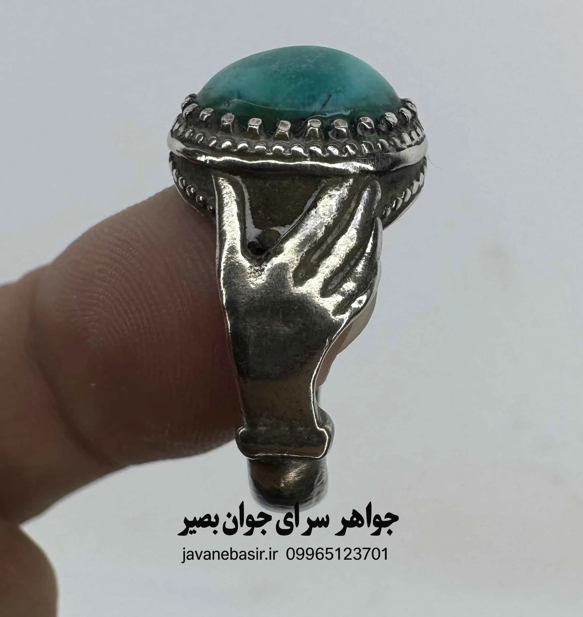 انگشتر فیروزه نیشابور با نگین آبی یکدست؛ آرامشی از جنس کهنترین معادن — تصویر ۲