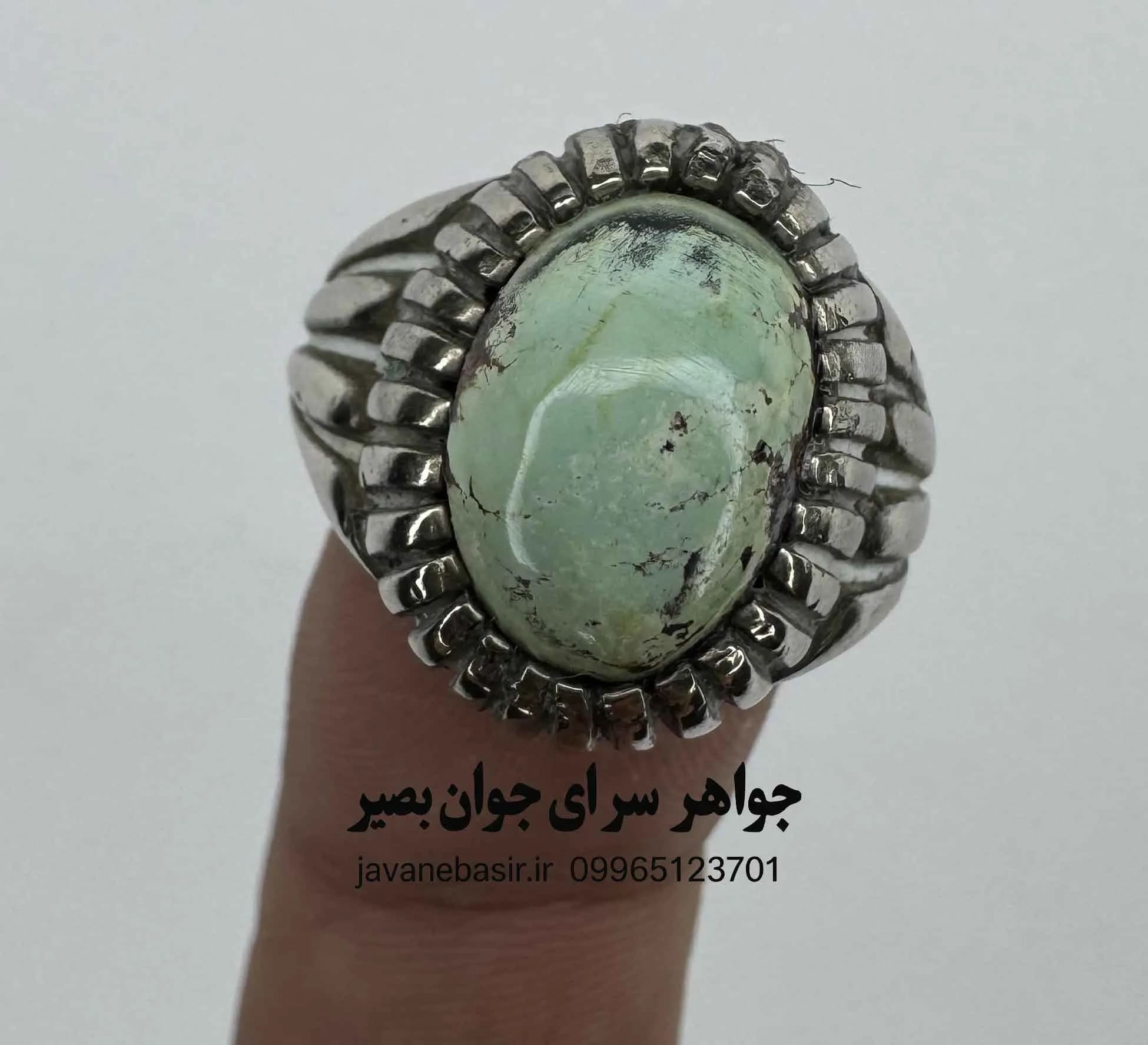 انگشتر فیروزه نیشابور با مغز خالص سبز فسفری؛ آرامش در روزهای سخت