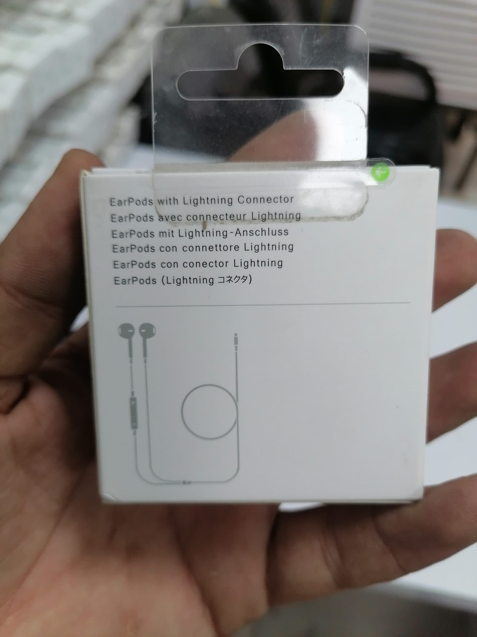 ایرپاد و هندزفری برند اپل مدل لایتنینگ کانکتور EARPODS LIGHTNING CONNECTOR اورجینال (عمده و تک) — تصویر ۳