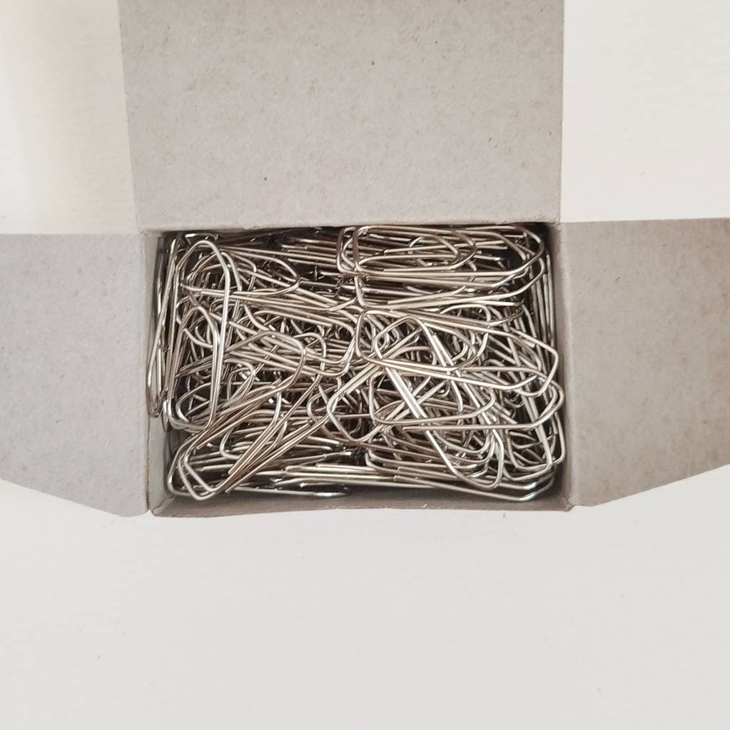 ☆گیره کاغذ نقره ای 28 mm بسته 100 عددی – دلی — تصویر ۲