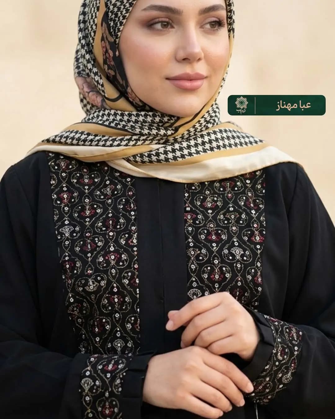 مانتو عبایی زنانه مدل مهناز خرجکار مخمل سوزن دوزی مناسب ایام محرم