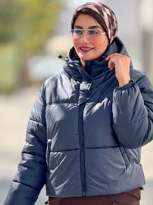 کاپشن کوتاه دلوچی 1053 — تصویر ۲