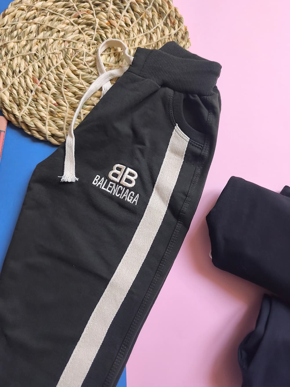 شلوار اسلش نیم بگ طرح Balenciaga دخترانه پسرانه — تصویر ۶